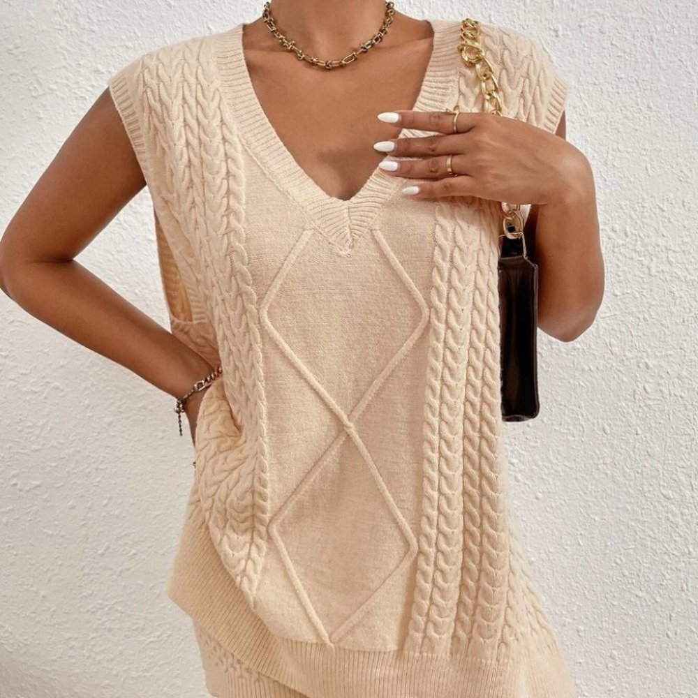 CABLE KNIT SPLIT SIDE HEMS SWEATWR VEST & SHORTS SET FALL WINTER STREETWEAR CHIC - Picture 4 of 6